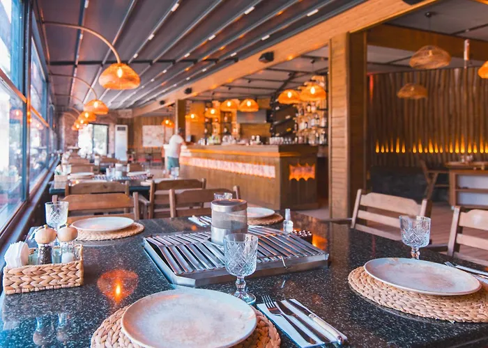 מלון Pera סייד